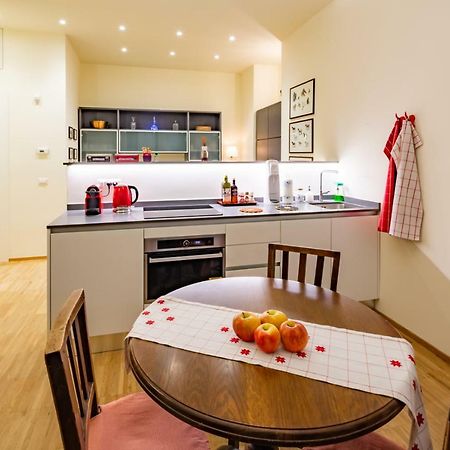 La Casa Colorata - Flats In Milan - Bocconi Daire Dış mekan fotoğraf
