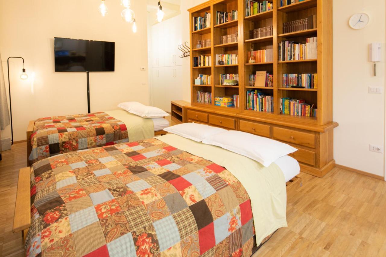 La Casa Colorata - Flats In Milan - Bocconi Daire Dış mekan fotoğraf