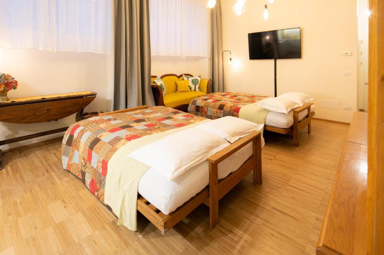 La Casa Colorata - Flats In Milan - Bocconi Daire Dış mekan fotoğraf