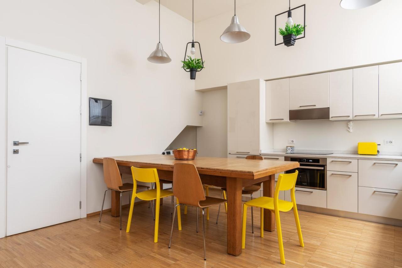 La Casa Colorata - Flats In Milan - Bocconi Daire Dış mekan fotoğraf