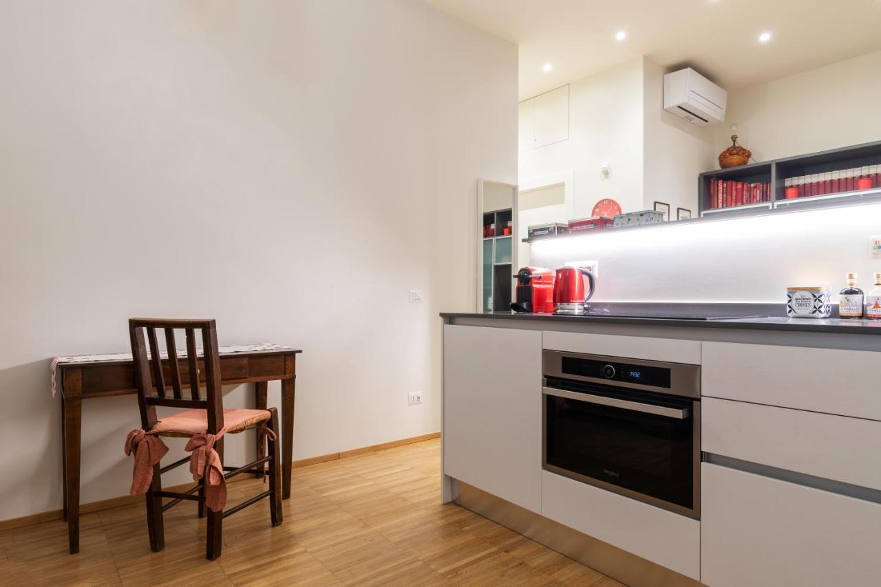 La Casa Colorata - Flats In Milan - Bocconi Daire Dış mekan fotoğraf