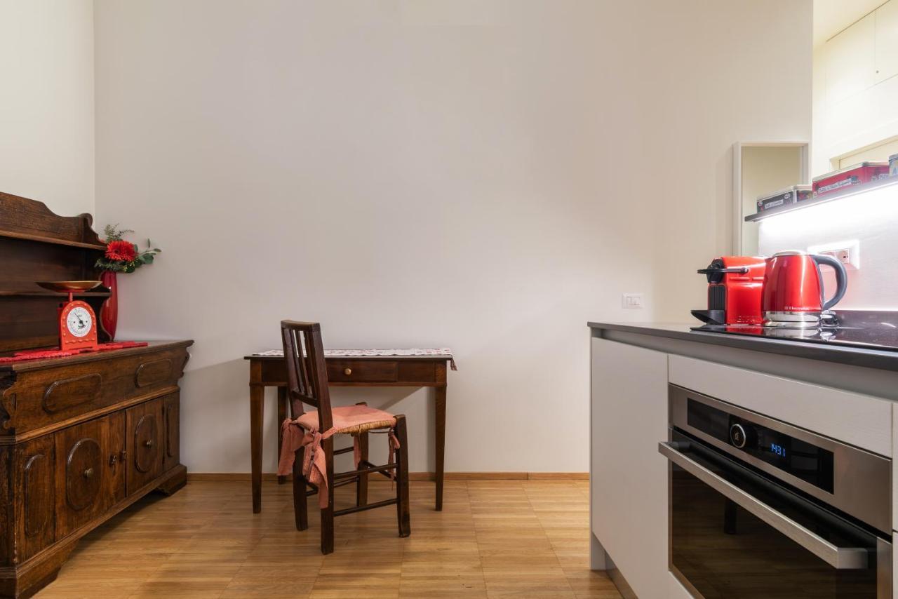 La Casa Colorata - Flats In Milan - Bocconi Daire Dış mekan fotoğraf