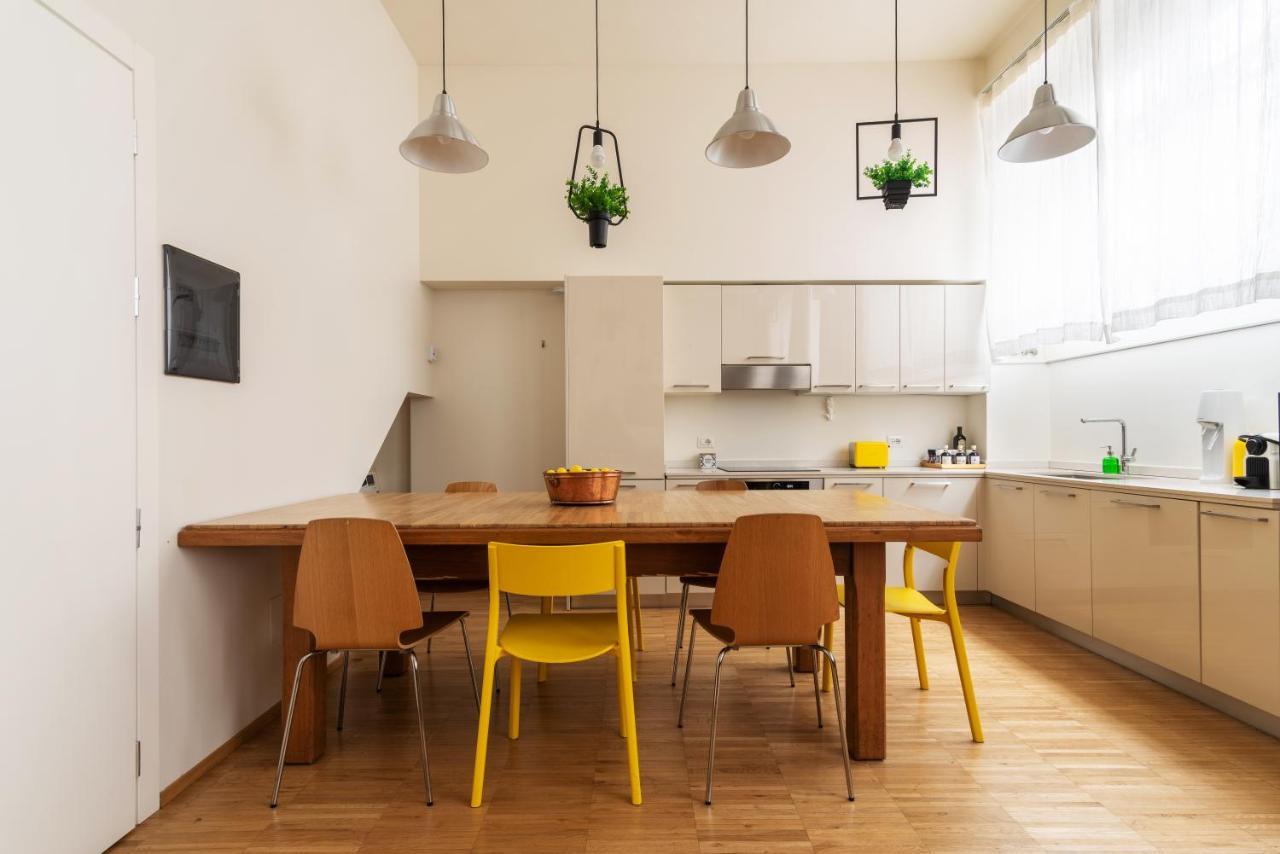 La Casa Colorata - Flats In Milan - Bocconi Daire Dış mekan fotoğraf