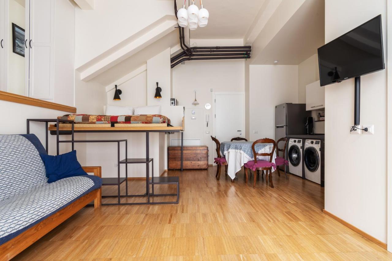 La Casa Colorata - Flats In Milan - Bocconi Daire Dış mekan fotoğraf