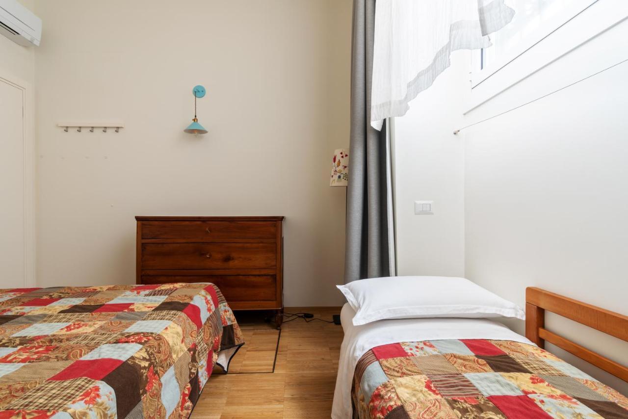 La Casa Colorata - Flats In Milan - Bocconi Daire Dış mekan fotoğraf